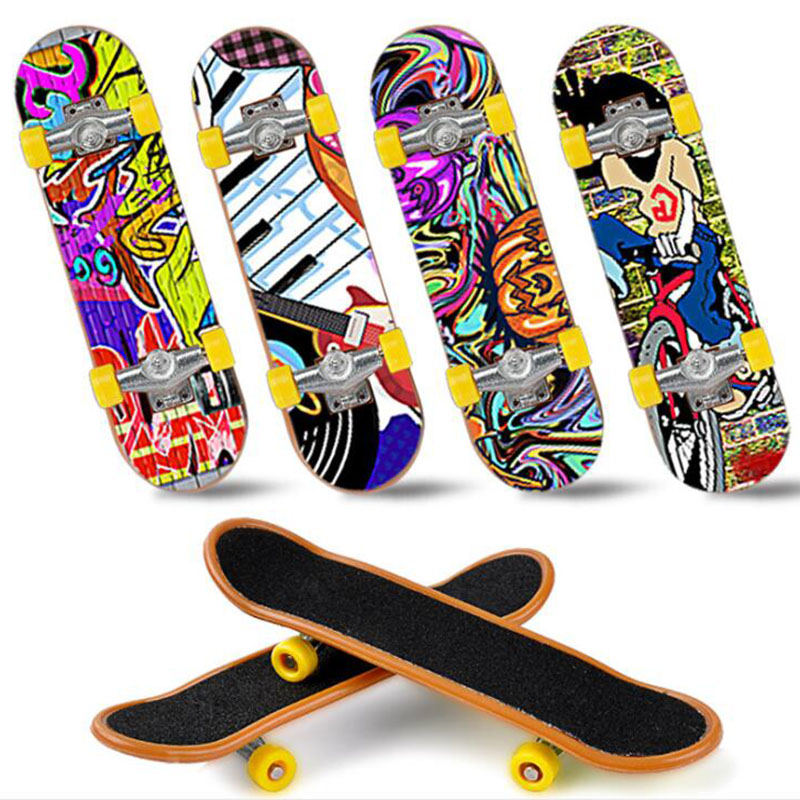 High Quality Cute Party Favor Kids Children Mini Finger Board Fingerboard Alloy Skate Boarding Toys Gift Random