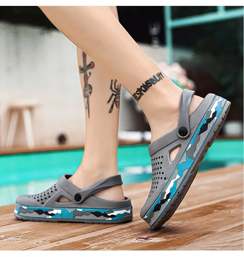 Hot Sale Brand Clogs Men Sandals Casual Shoes EVA Lightweight Sandles Unisex Colorful Shoes for Summer Beach Zapatos Hombre